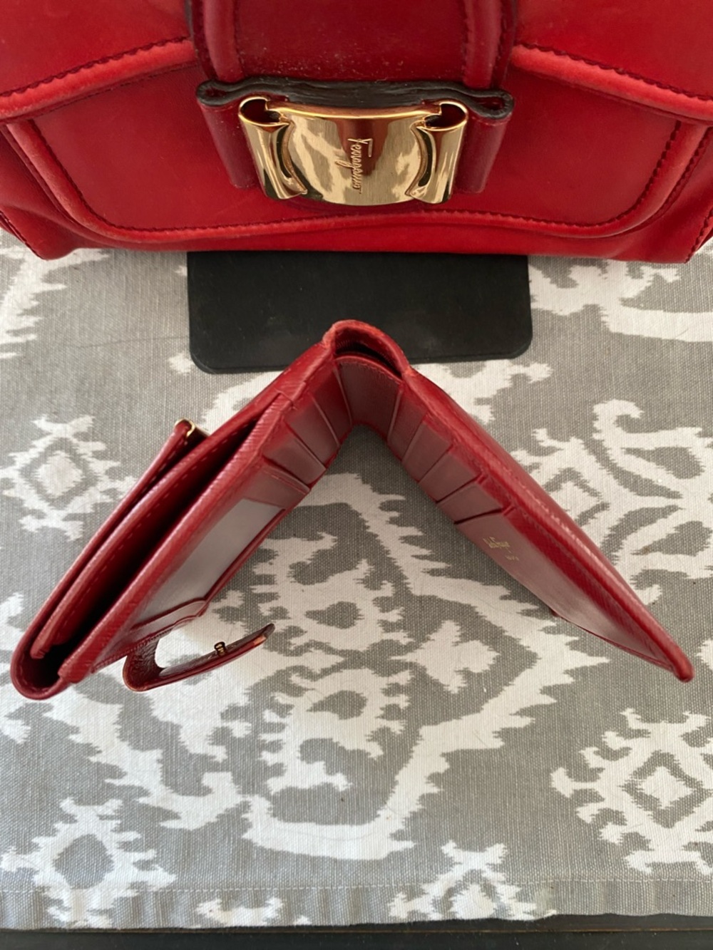 Salvatore Ferragamo Red Leather Shoulder Bag w/Gold Bow and Red Compact Wallet - Picture 14 of 14